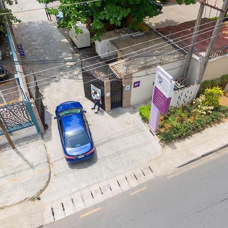 Suru Express Hotel Gra Lagos Buitenkant foto