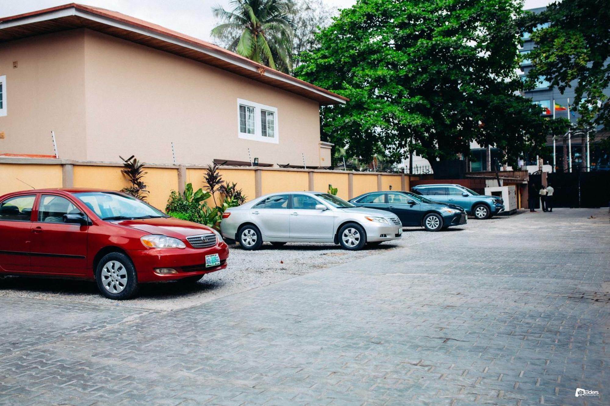 Suru Express Hotel Gra Lagos Buitenkant foto