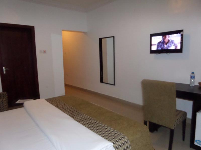Suru Express Hotel Gra Lagos Buitenkant foto