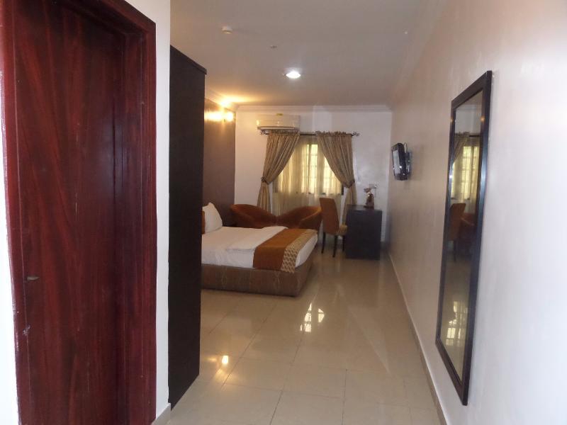 Suru Express Hotel Gra Lagos Buitenkant foto