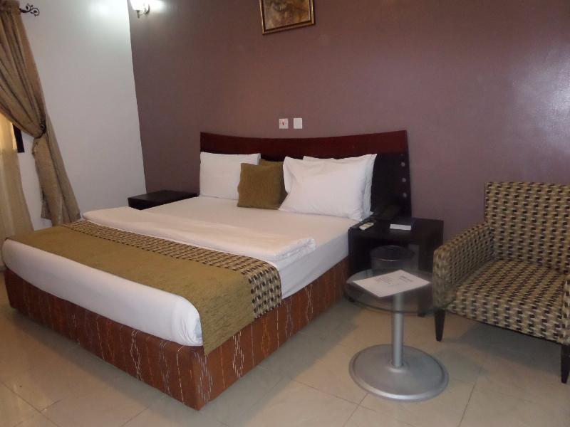 Suru Express Hotel Gra Lagos Buitenkant foto